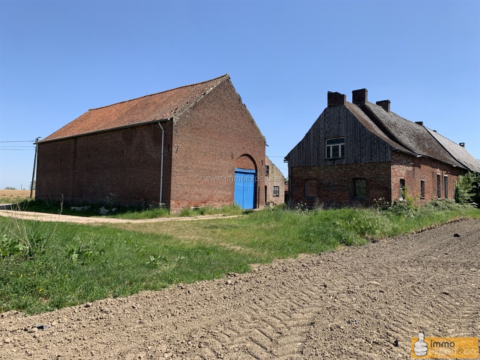 Pajottegem: Unieke hoeve met bijgebouwen en tuin foto 2