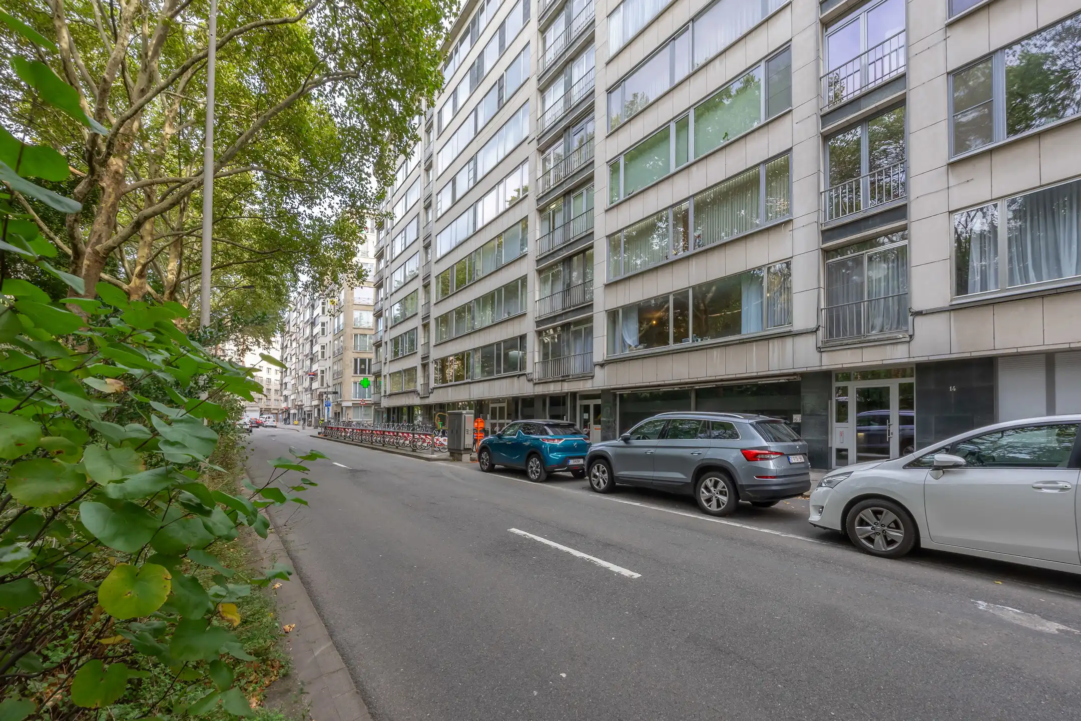 Commercieel handelspand (236m²) op centrale ligging foto 2