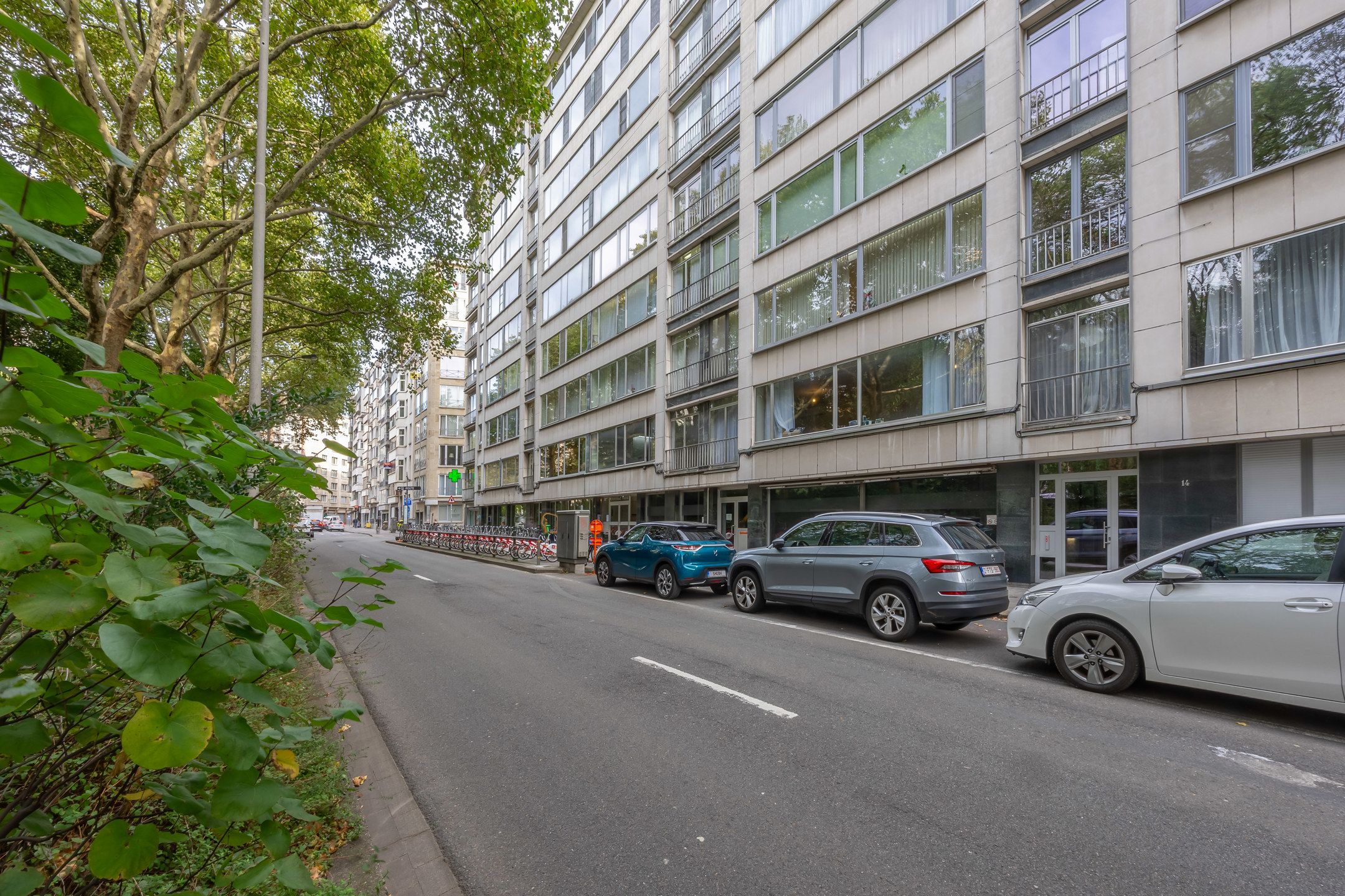 Commercieel handelspand (236m²) op centrale ligging foto 2