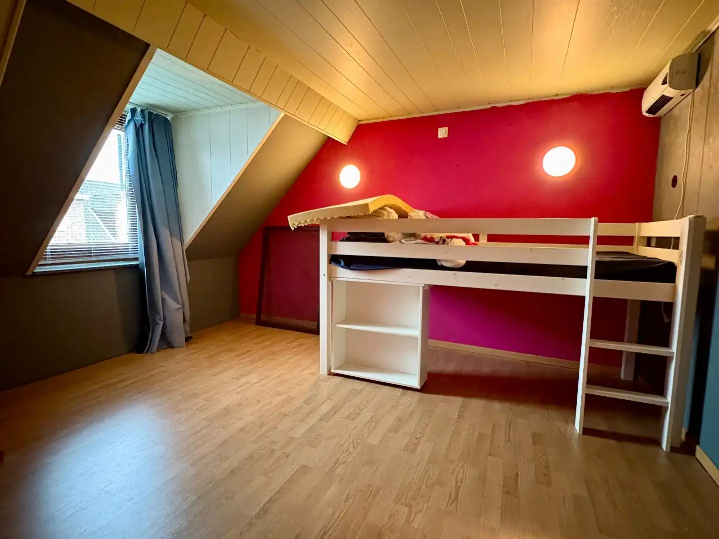 Starterswoning te koop in Heule met conforme elektriciteit foto 12