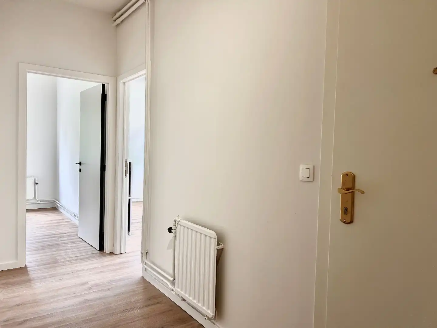 Gerenoveerd instapklaar 2 slpk appartement foto 10