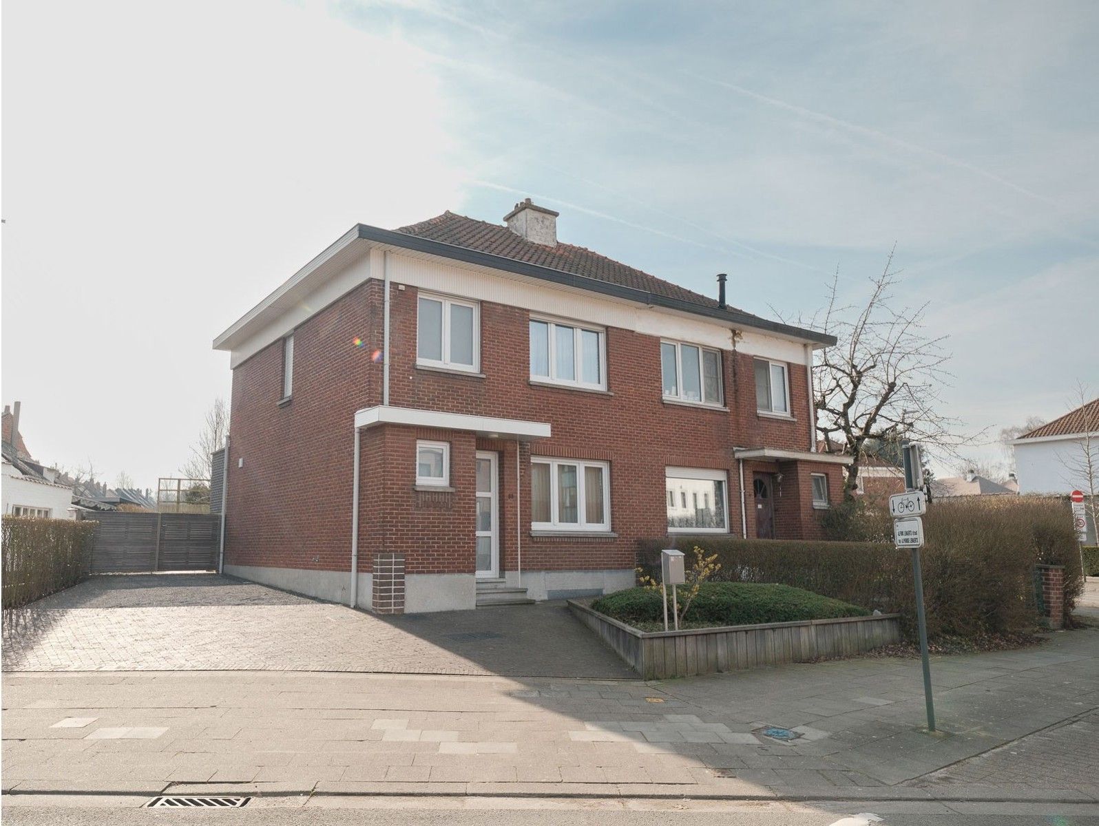 Huis te koop foto {{pictureIndex}}