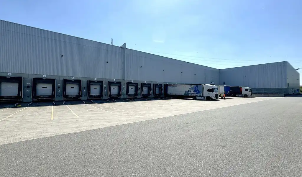 Loods te huur in Kersdonk Logistics Centre Willebroek foto {{pictureIndex}}