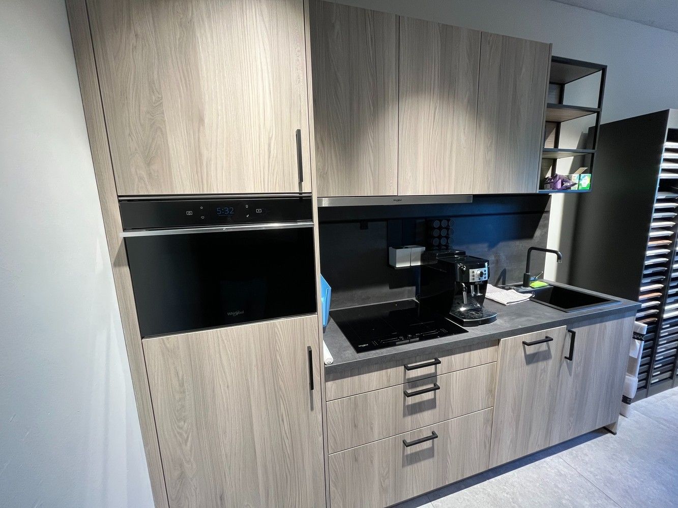 showroom 164m² foto 20