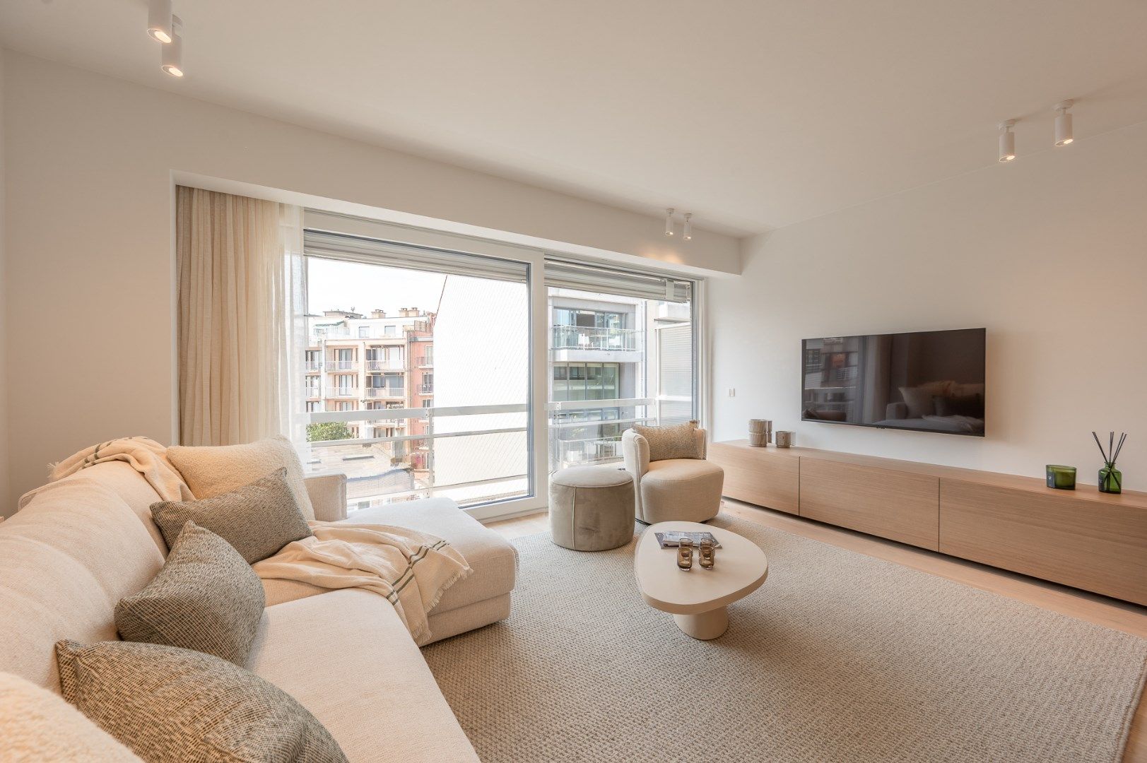 Subliem gerenoveerd appartement met 3 slpks. op topligging foto 3