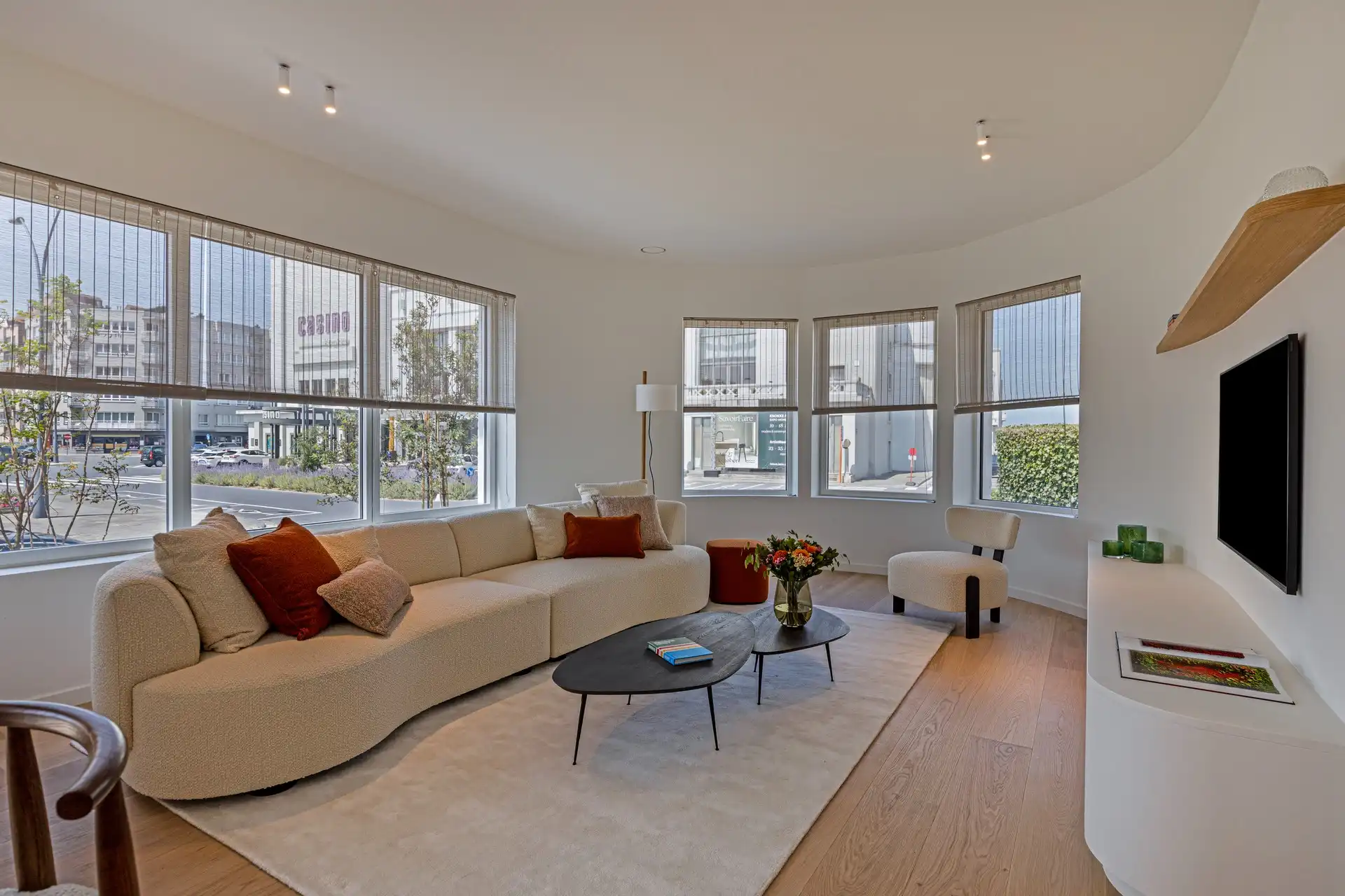 Exclusieve, volledig gerenoveerde hoekvilla met adembenemend zeezicht aan de Zeedijk. foto 9