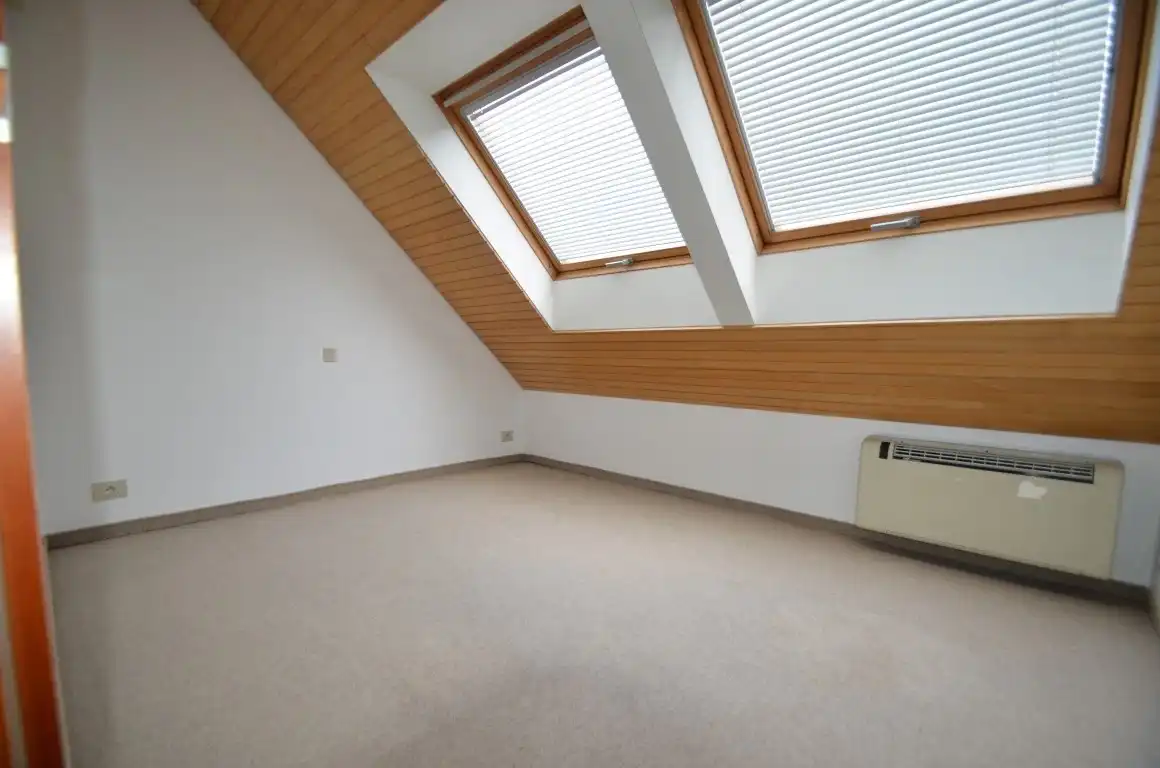 Modern dakappartement met 2 slpks en garage foto 12