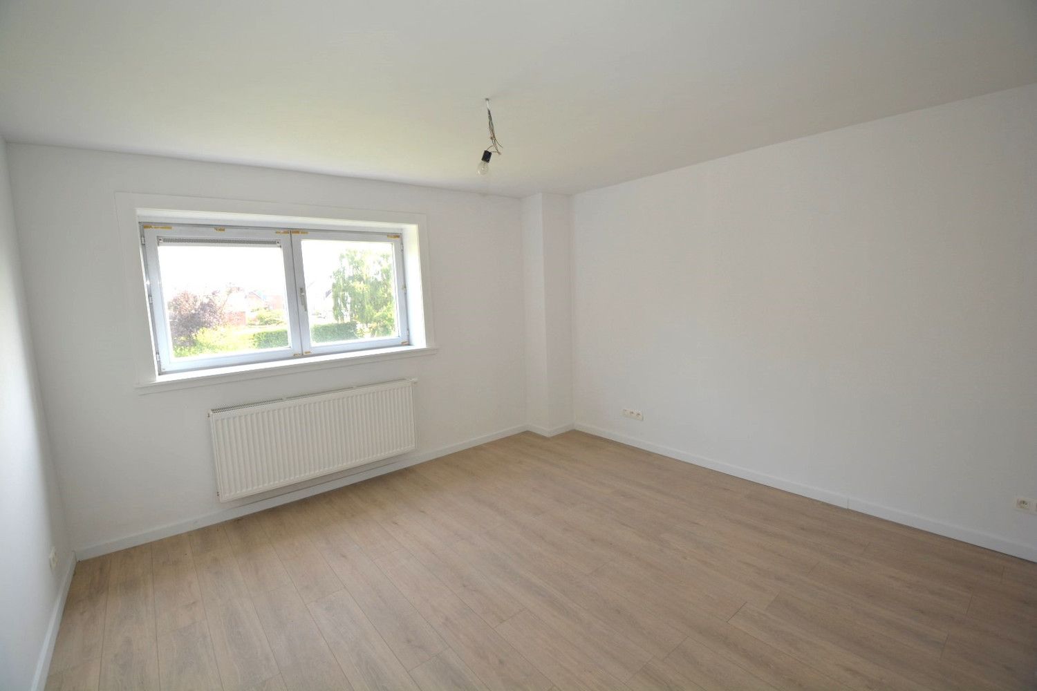 RIANTE, GERENOVEERDE WONING OP 3.400 m²! foto 14