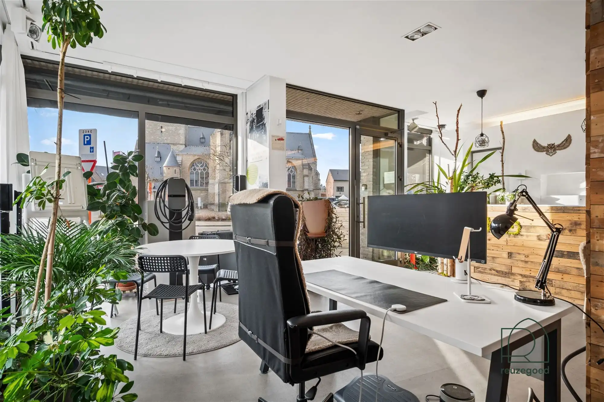 Handelspand met topligging op het Kerkplein van Bonheiden foto 11