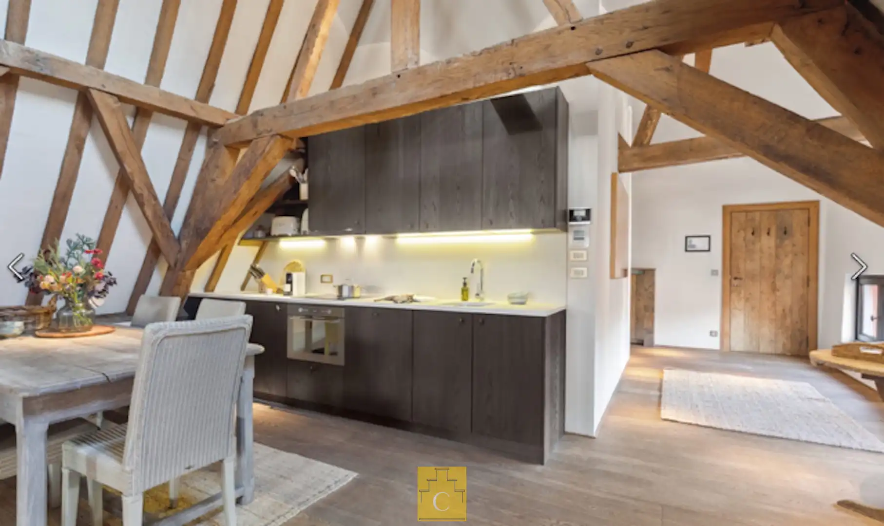 Luxe gemeubeld dakappartement met zicht op de Vismarkt foto 8