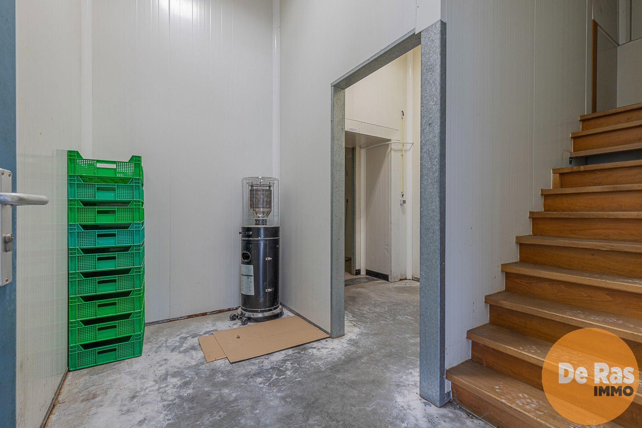 HERZELE – Multifunctionele loods met villa foto 20
