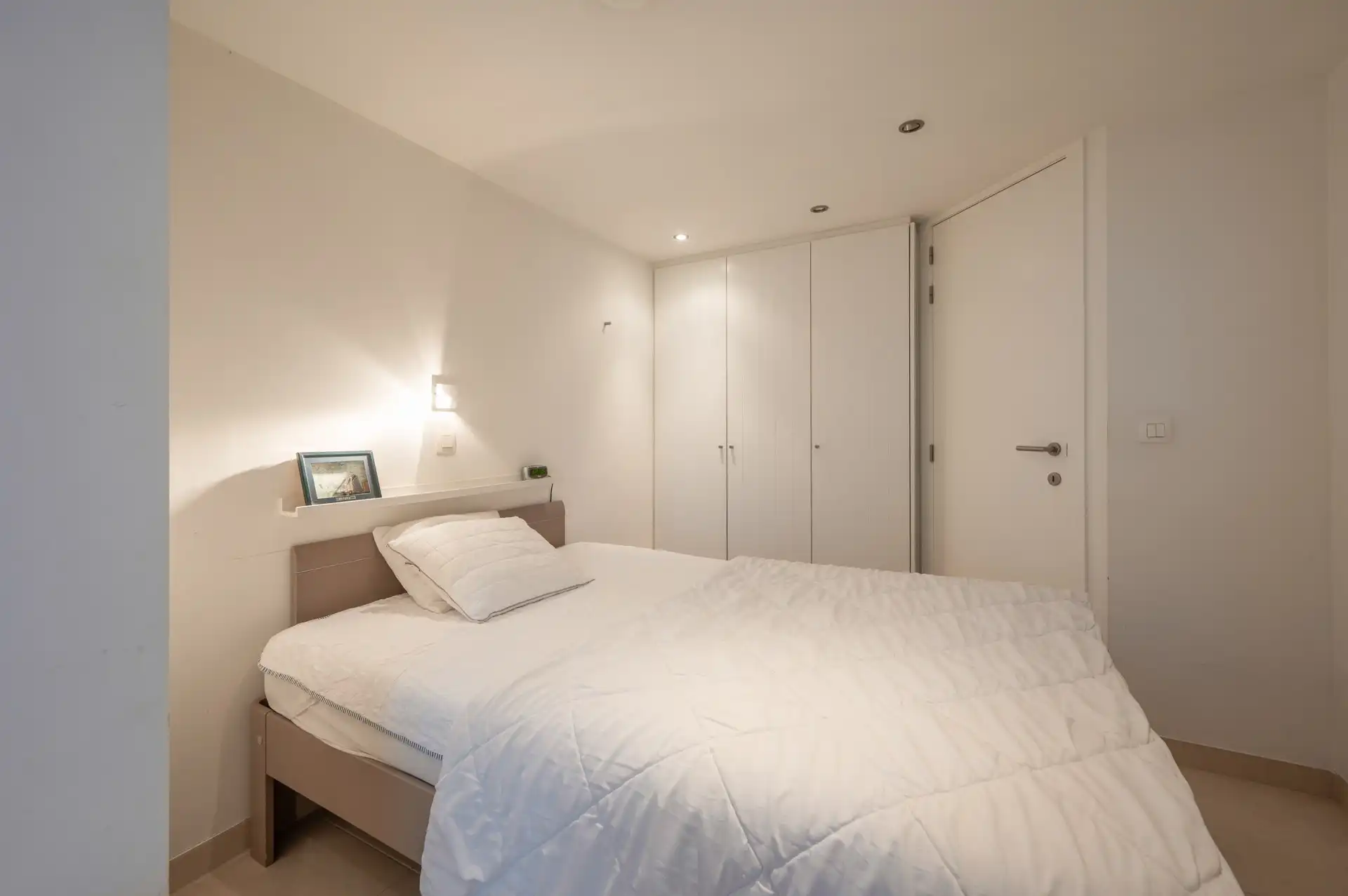 Gemeubeld: prachtig recent appartement met frontaal zeezicht aan de Zeedijk! foto 16