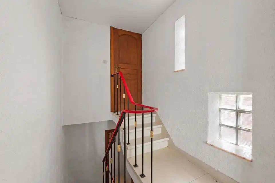 HALFOPEN BEBOUWING MET GARAGE EN GROTE TUIN IN TONGEREN foto 23