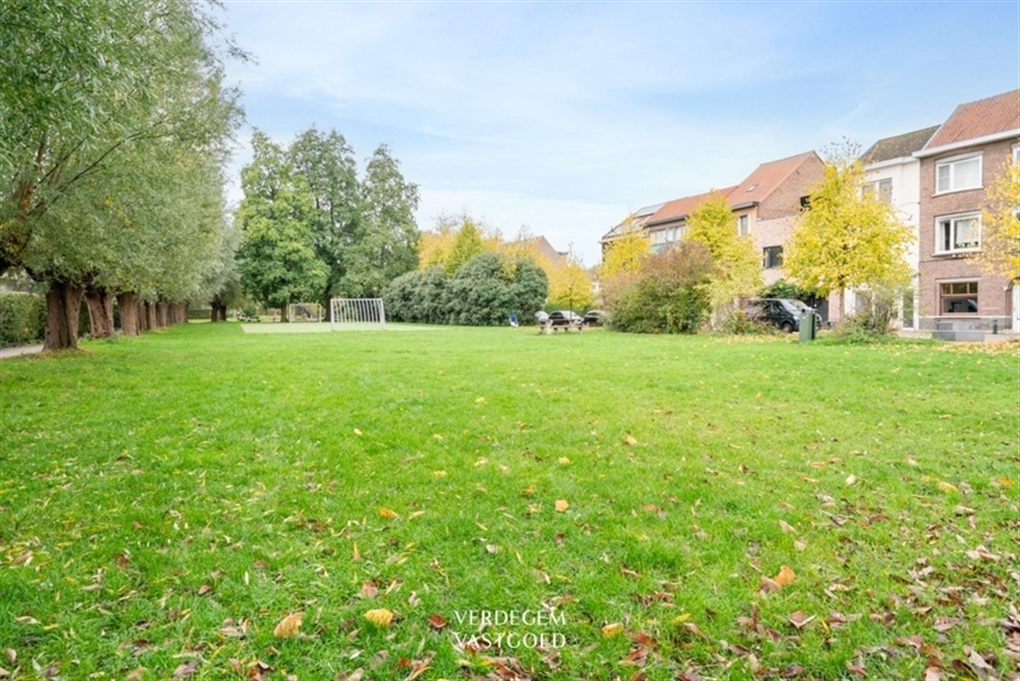 Instapklare gezinswoning met 3+1 slaapkamers op toplocatie in Mariakerke foto 22