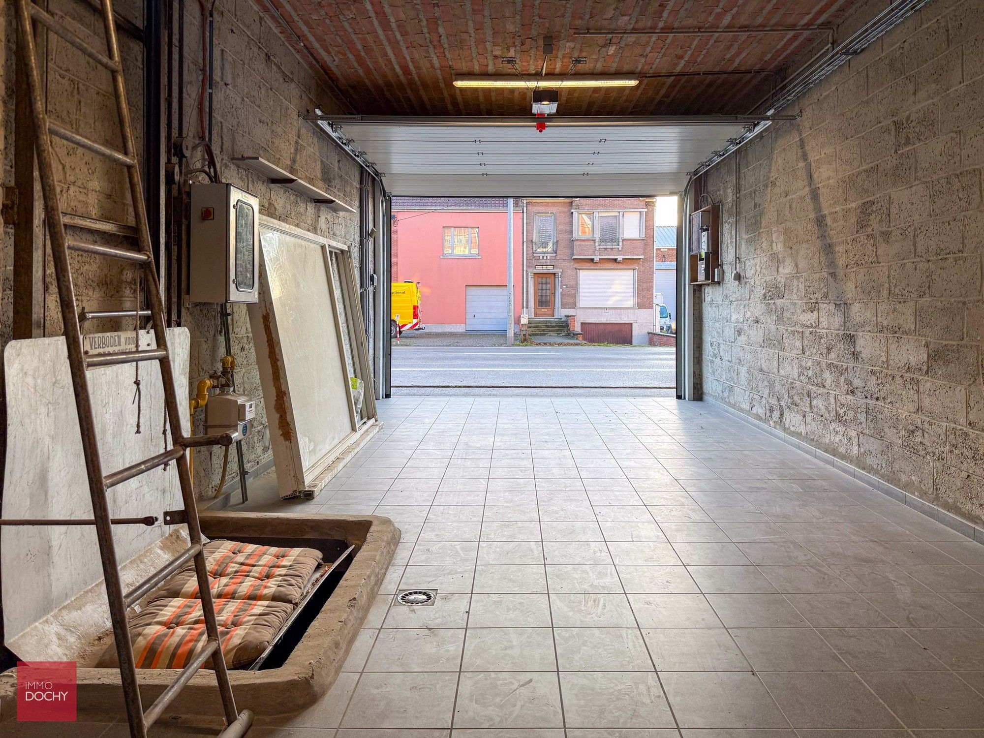 Volledig vernieuwde BURGERWONING met alle modern comfort | Kortrijkseweg 317 foto 17