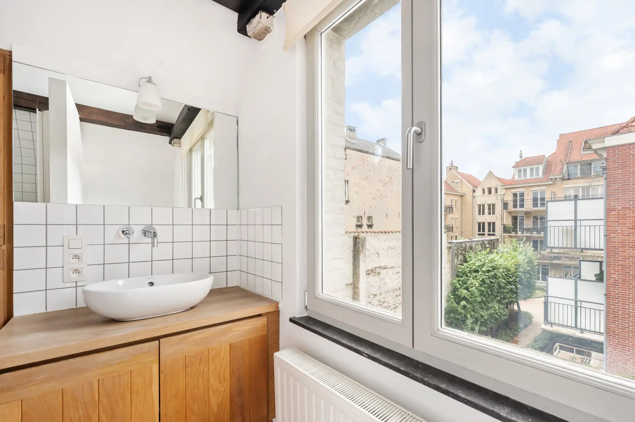 ANTWERPEN CENTRUM - Trapgevelhuis "De Rosenhoedt" met tuin foto 4