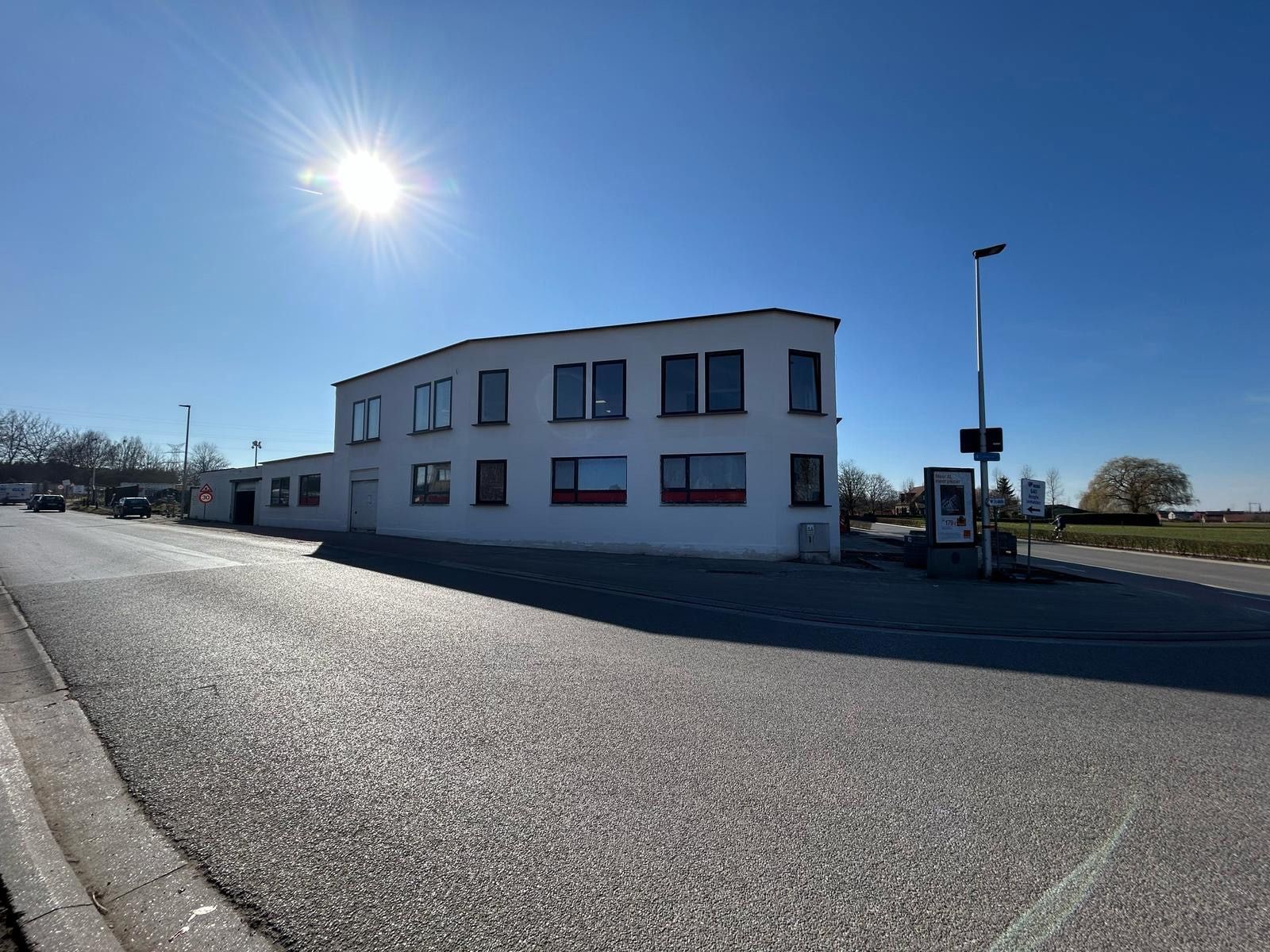 Activiteits- of opslagruimte op een toplocatie nabij de A12 foto 6