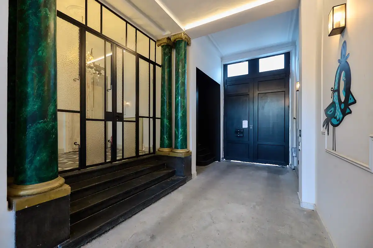 Exceptioneel en luxueus gerenoveerd 19e eeuws duplex dakappartement midden in de binnenstad. foto 25