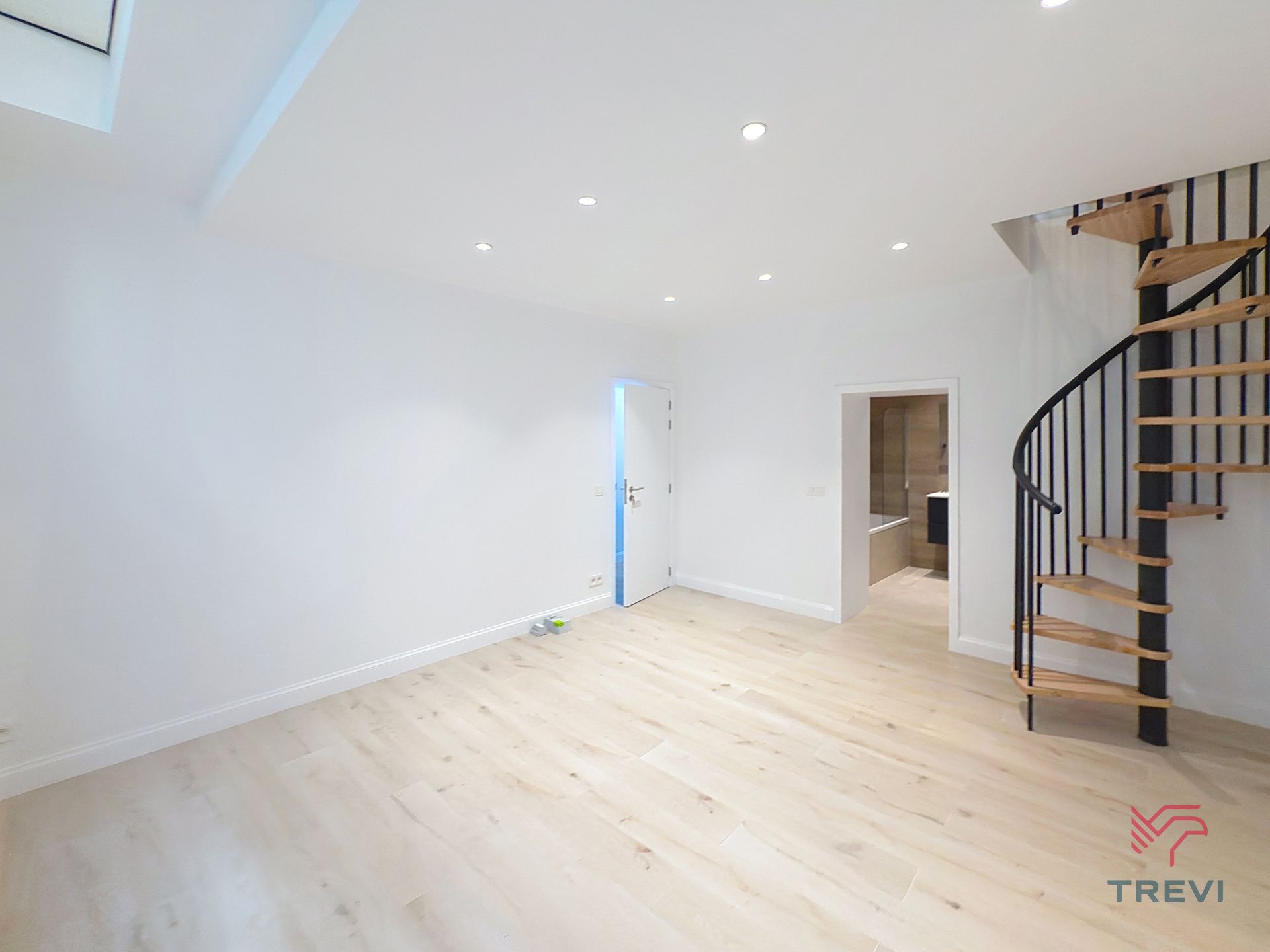 Gerenoveerd 2 slaapkamer appartement voor 1e bewoning! foto 6