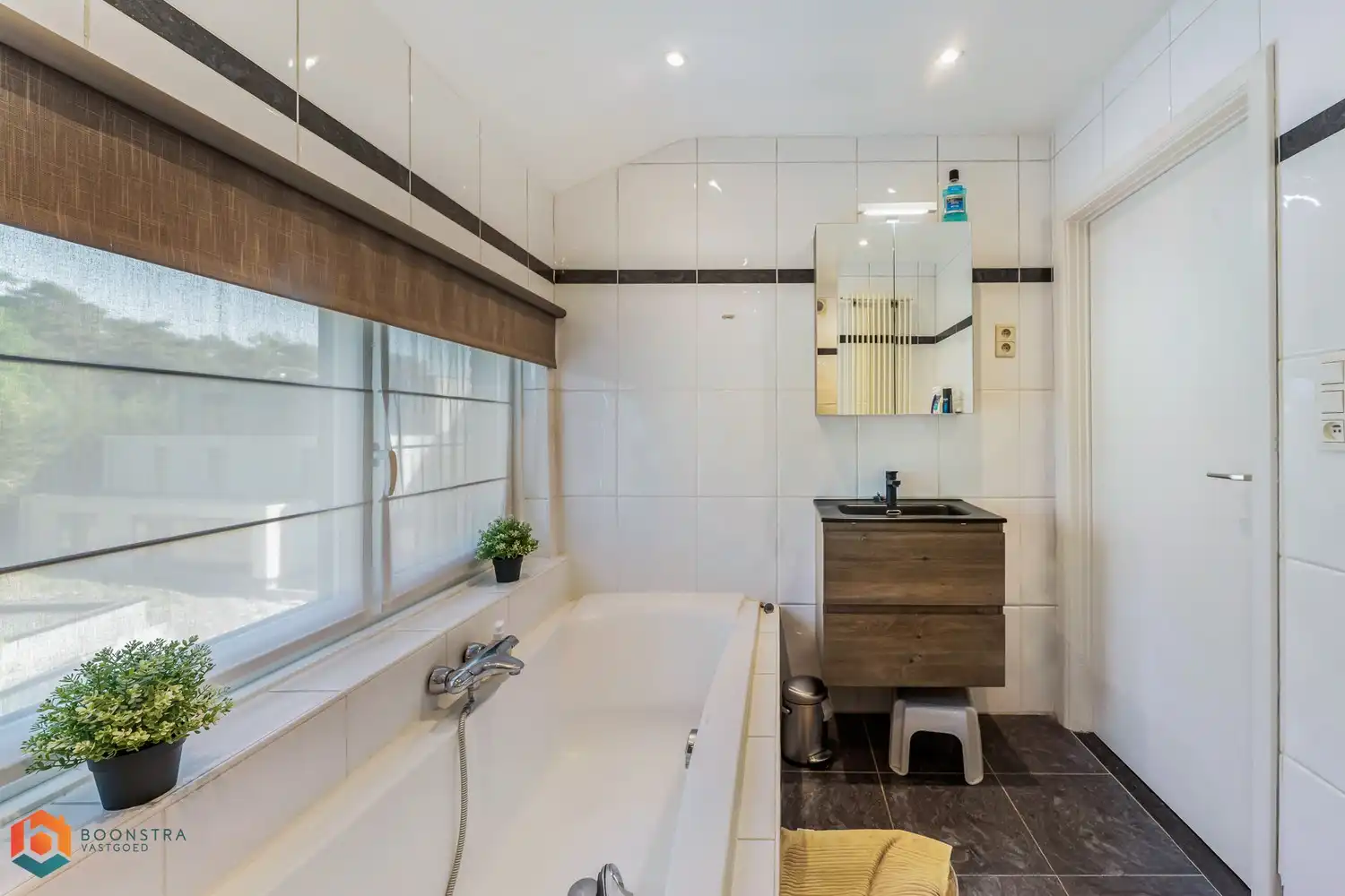 Duplex app. met 3 slpkrs en garage in het centrum foto 14