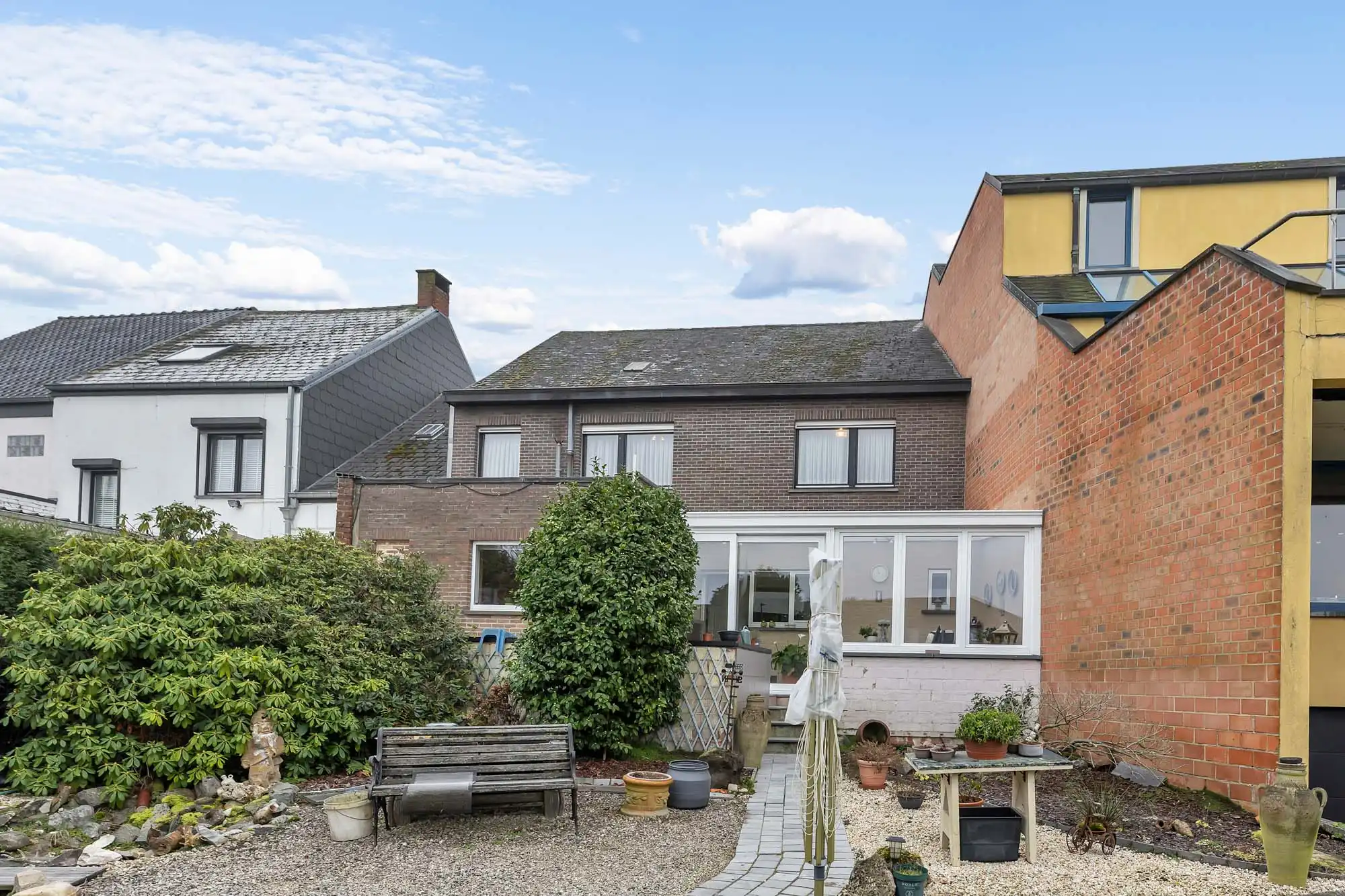 Ruime, solide woning op strategische ligging foto 21