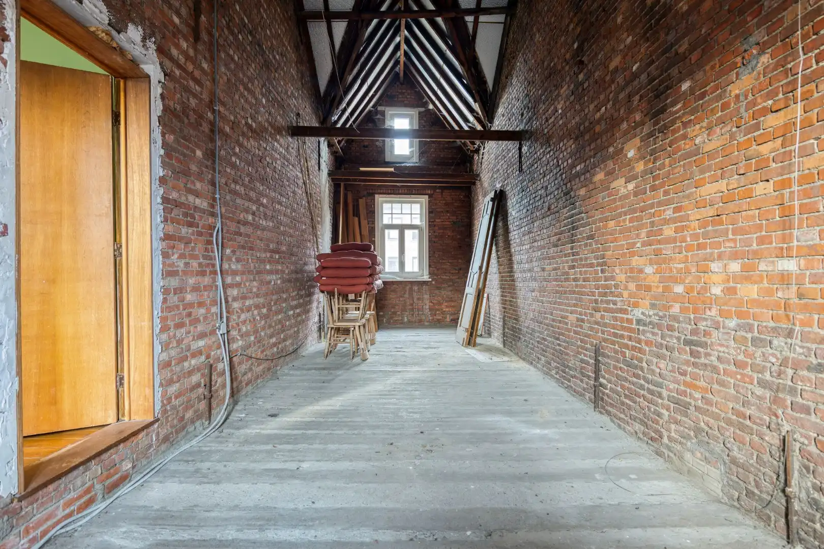 Ruime, instapklare woning met prachtig karakter en unieke tuin (29a40ca) !  foto 18