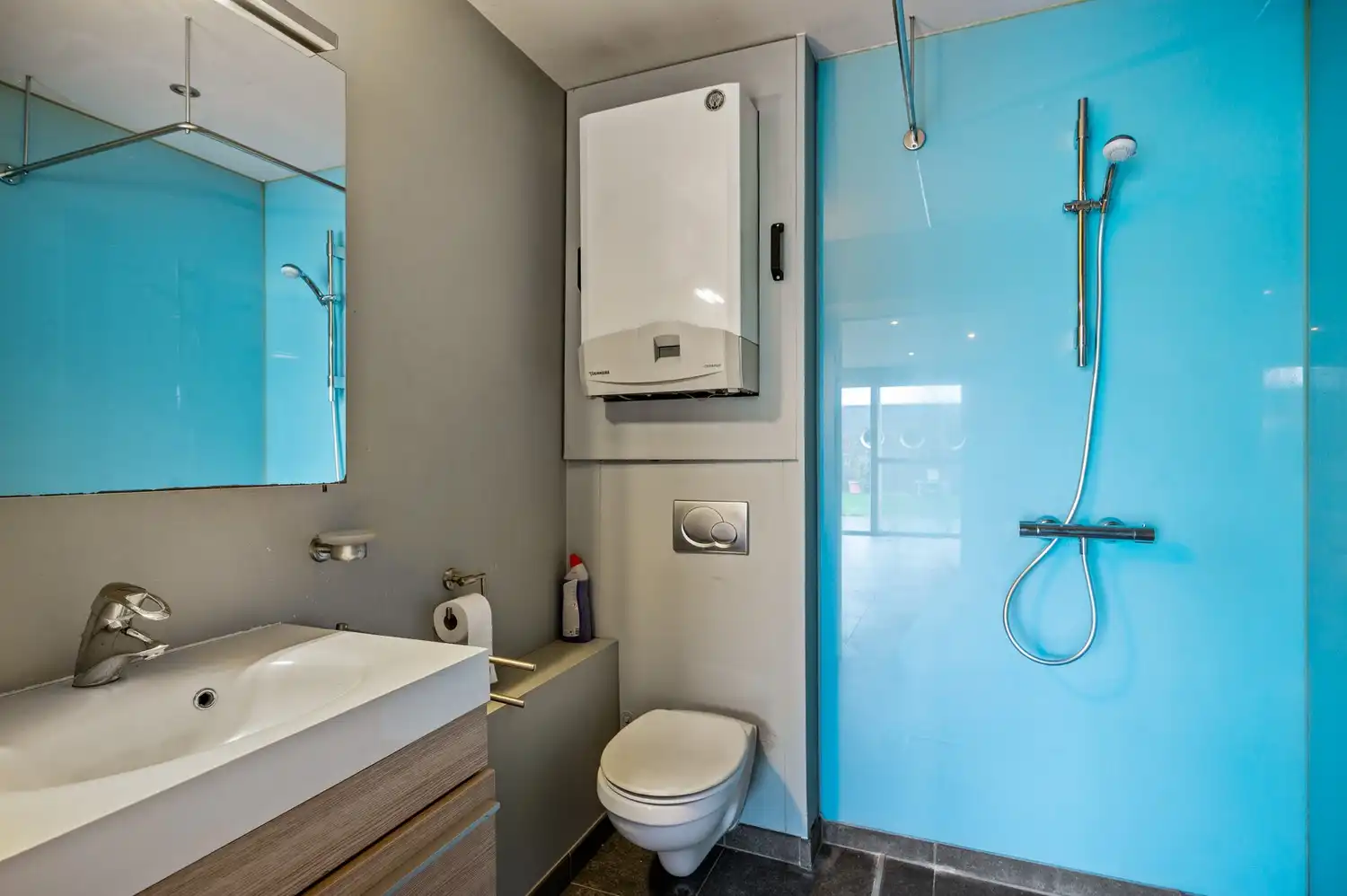 Veelzijdige, instapklare woning met studio te Lier foto 22