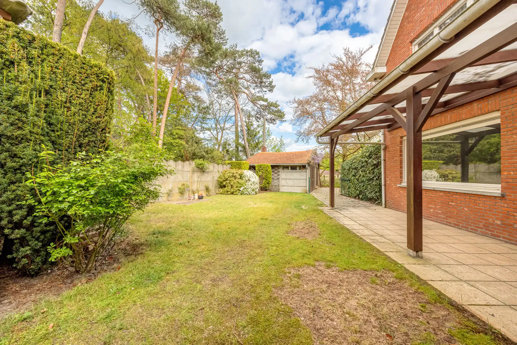 Ruime woning op 1295m²  foto 2