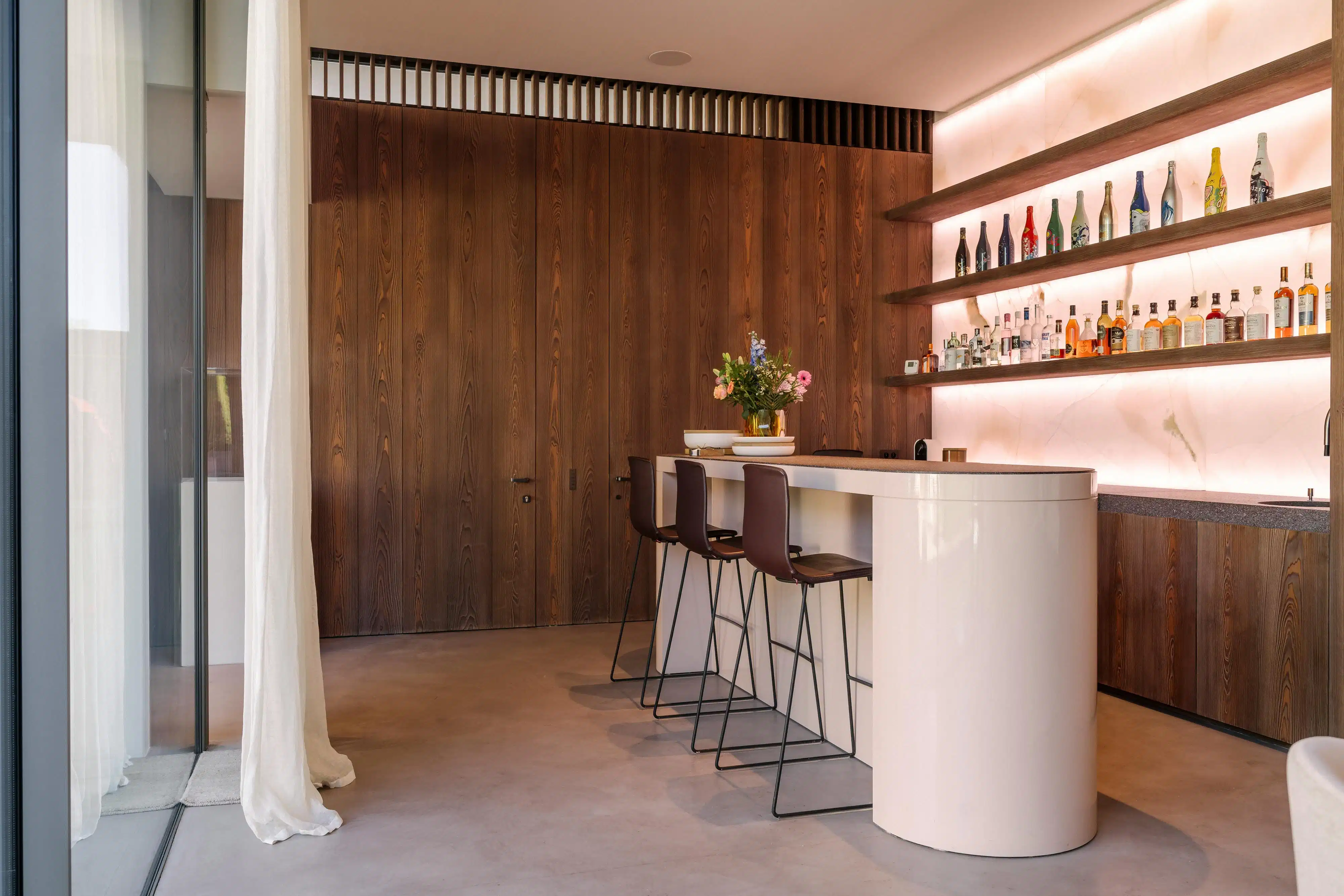 Exclusieve luxe-villa te koop in het Villapark in Waregem foto 3