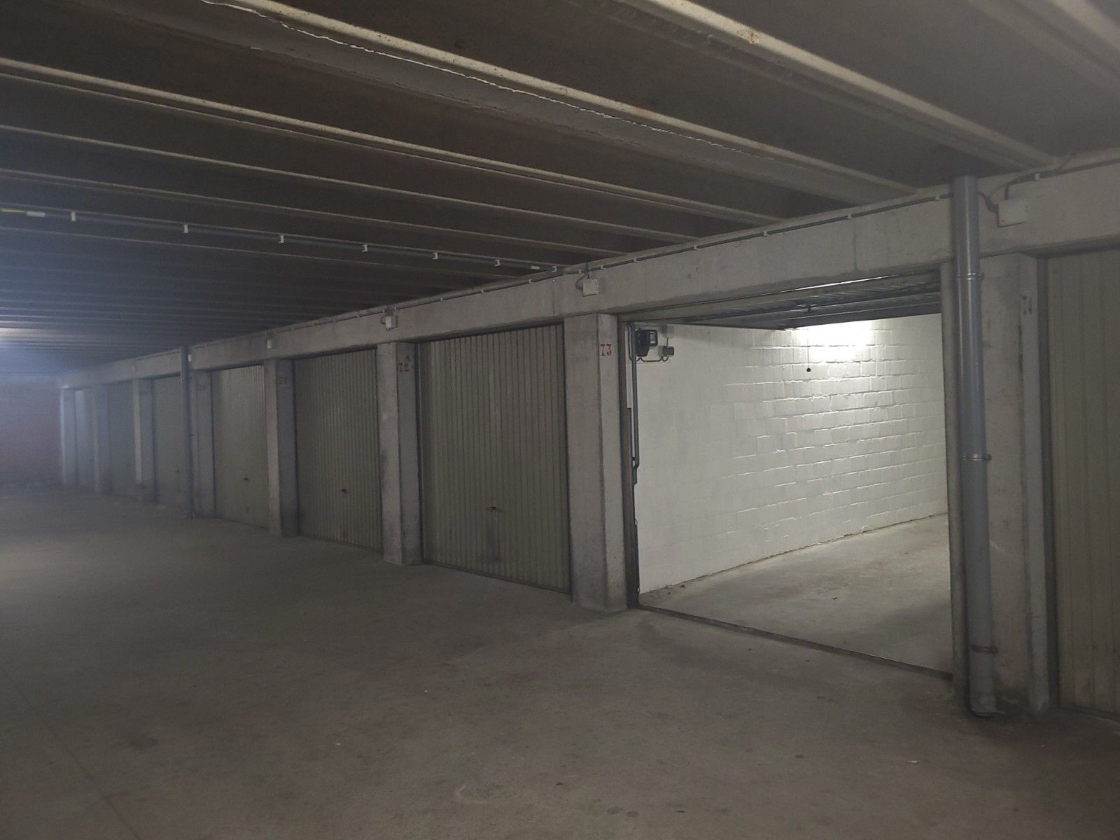 Garage in centrum Deinze foto 2