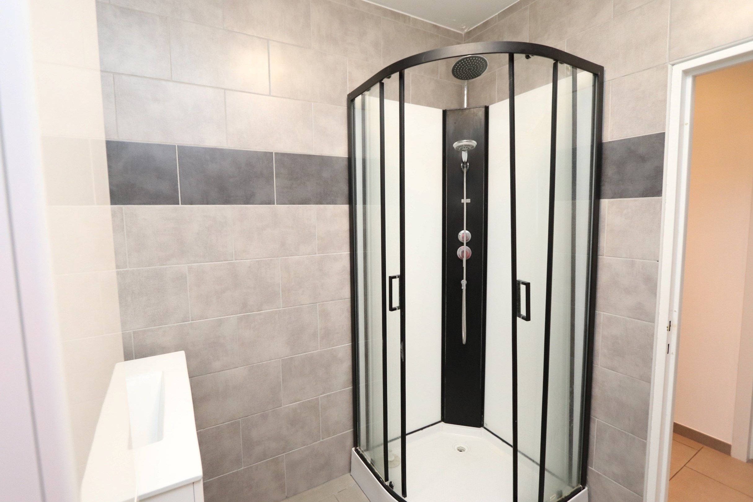 DRIESLAAPKAMER APPARTEMENT IN HARTJE KORTRIJK foto 10