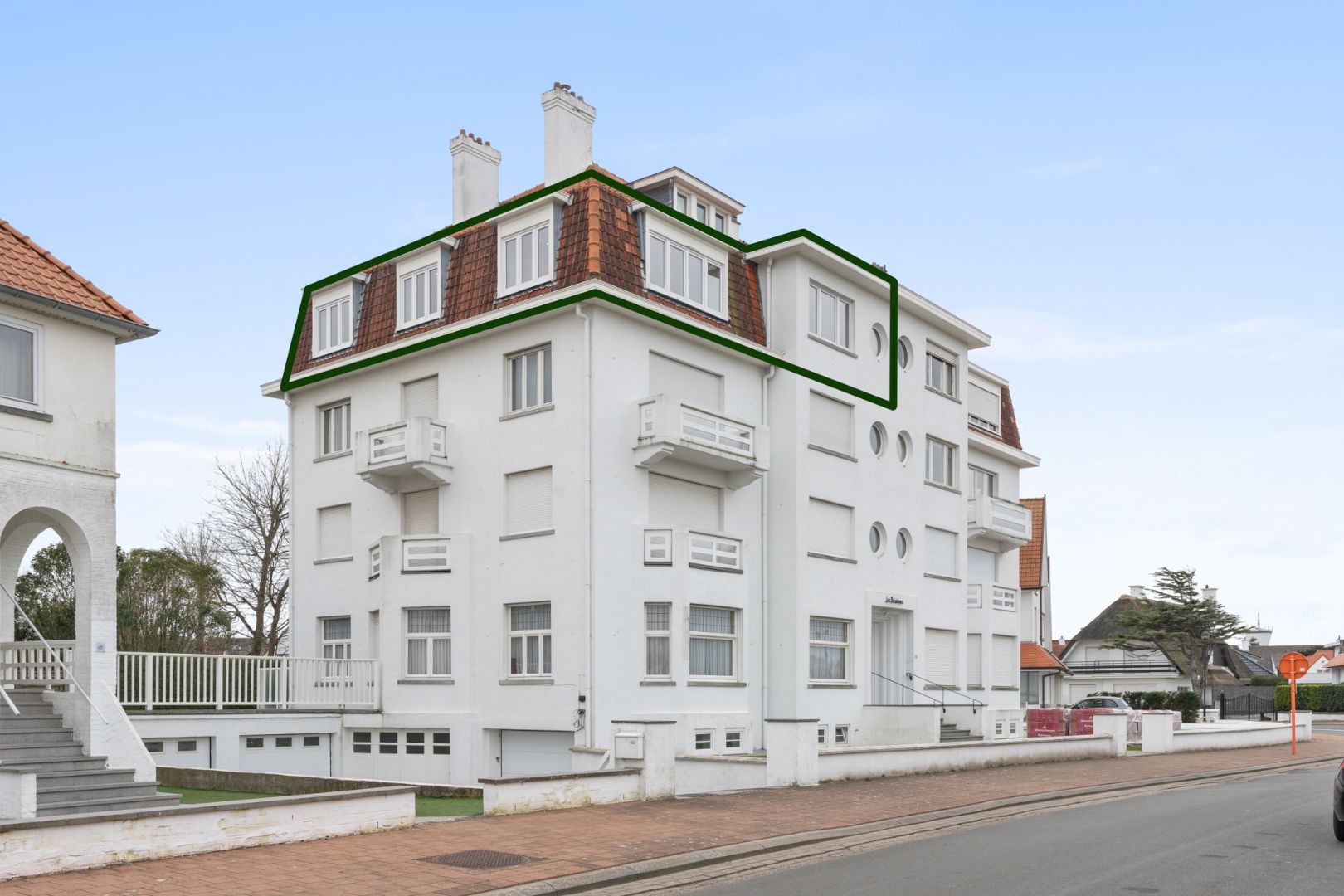 Prachtig gerenoveerd appartement met open zicht op het Zegemeer foto 16