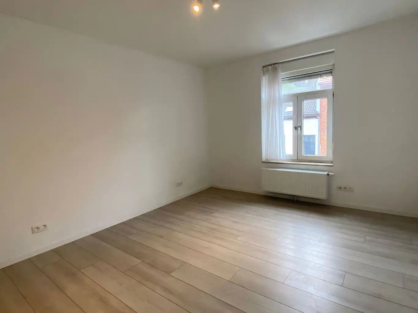 Gerenoveerde gesloten bebouwing met twee kamers  foto 11