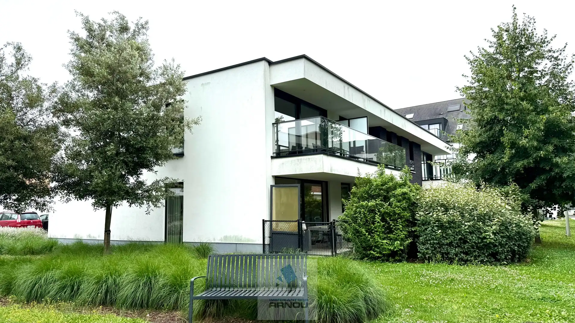 Recent gelijkvloers appartement met 2 slaapkamers, terras en garage foto 2