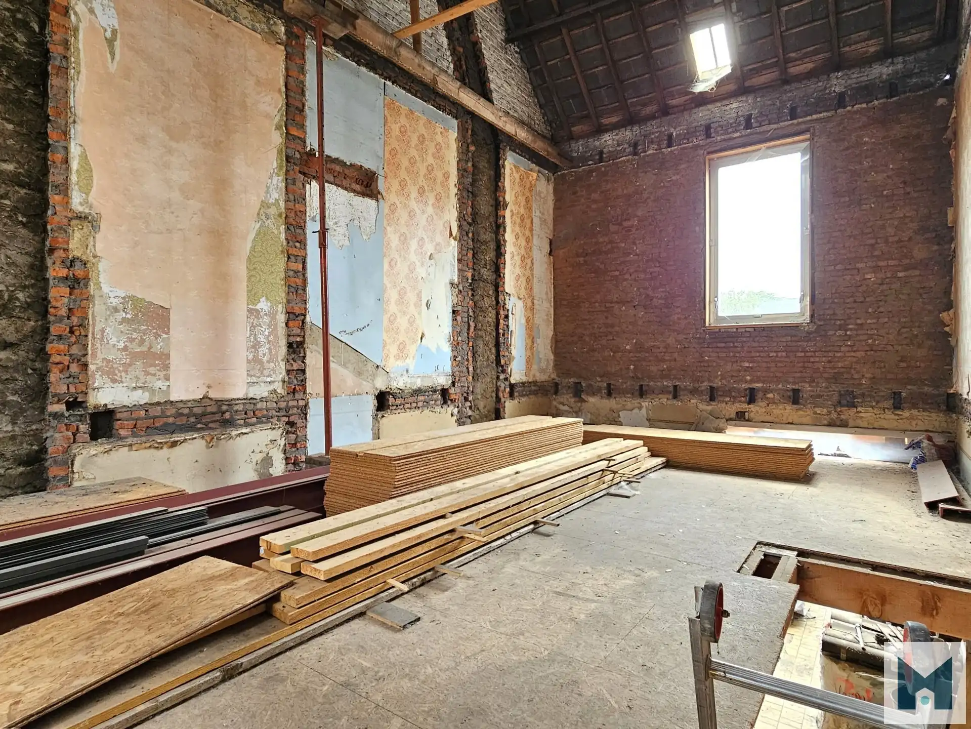Renovatieproject met veel potentieel te Aalst! foto 12