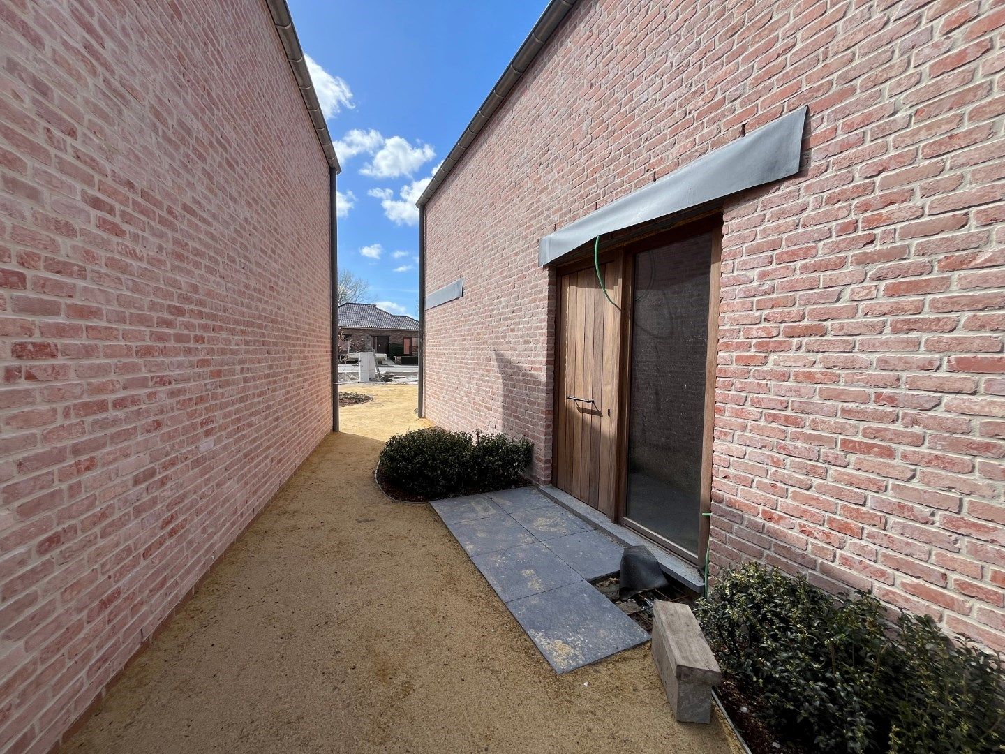 Landelijke nieuwbouwwoning in hartje Dikkelvenne foto 4