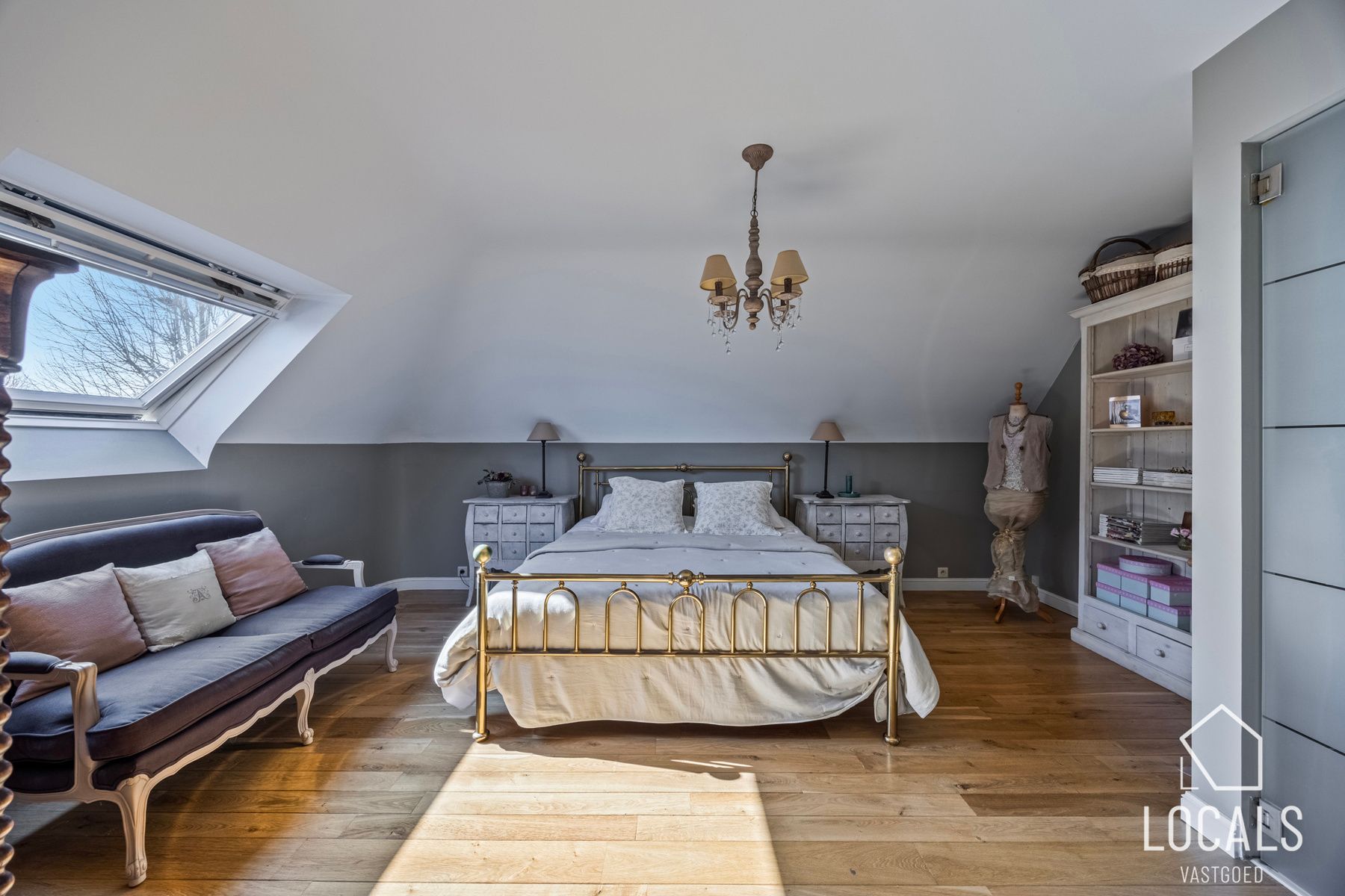 Tijdloze villa in doodlopende straat aan het bos foto 18