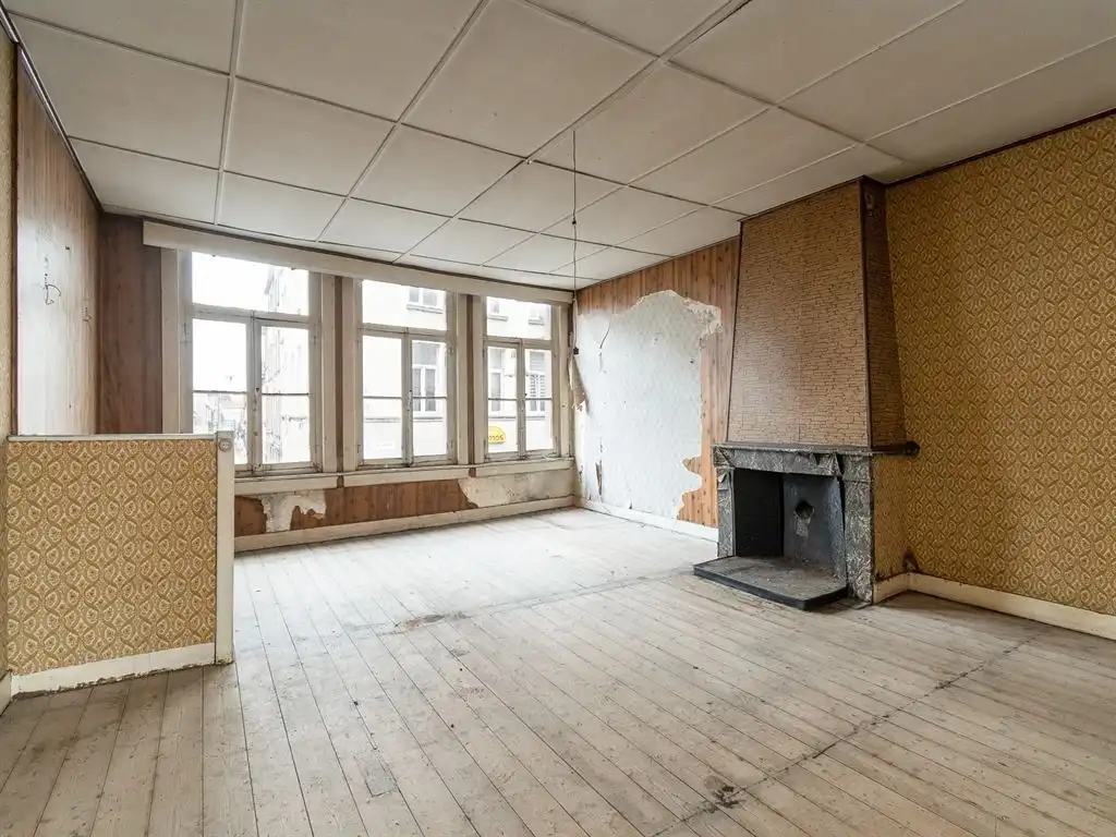 Te renoveren handelspand in Berchem foto 6