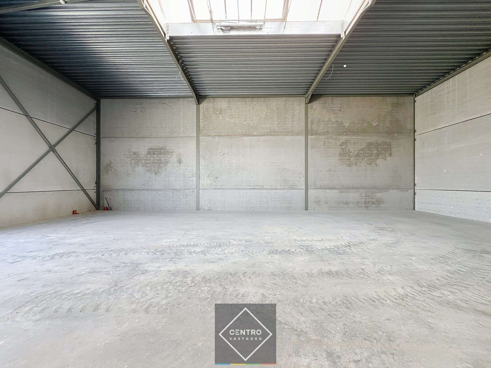 Nieuwbouw KMO-unit (± 225m²) met 3 parkeerplaatsen op bedrijventerrein "Het Stoomtuig". Vlotte verbinding Ring Roeselare/E403 ! foto 8