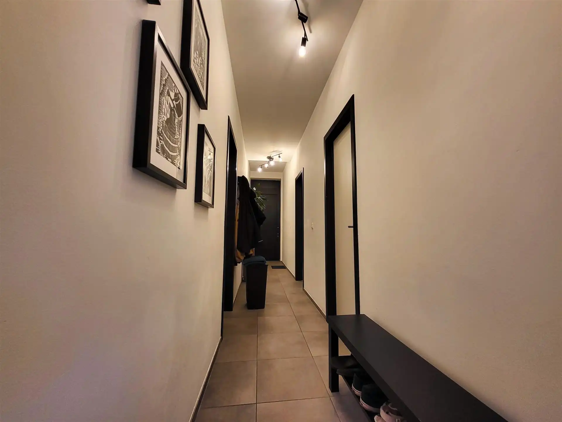 Gelijkvloers appartement met tuin! foto 10