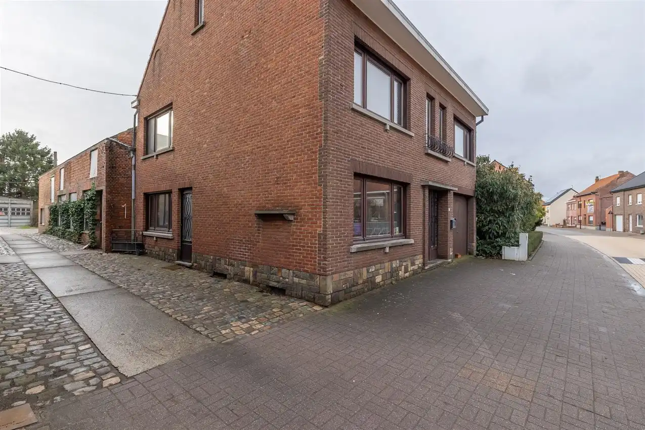 Woning met 3slk, tuintje en werkhuis foto 40