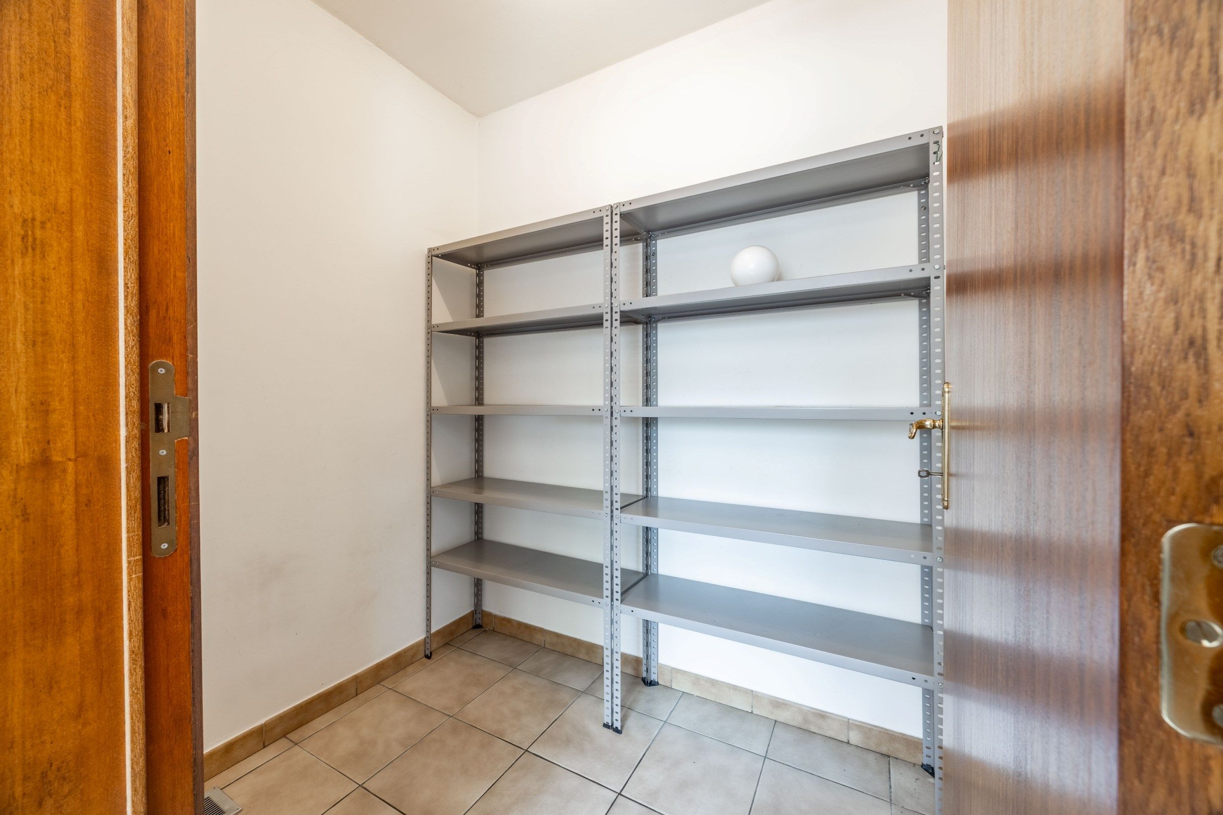 GELIJKVLOERS WONEN OP 598M² foto 11