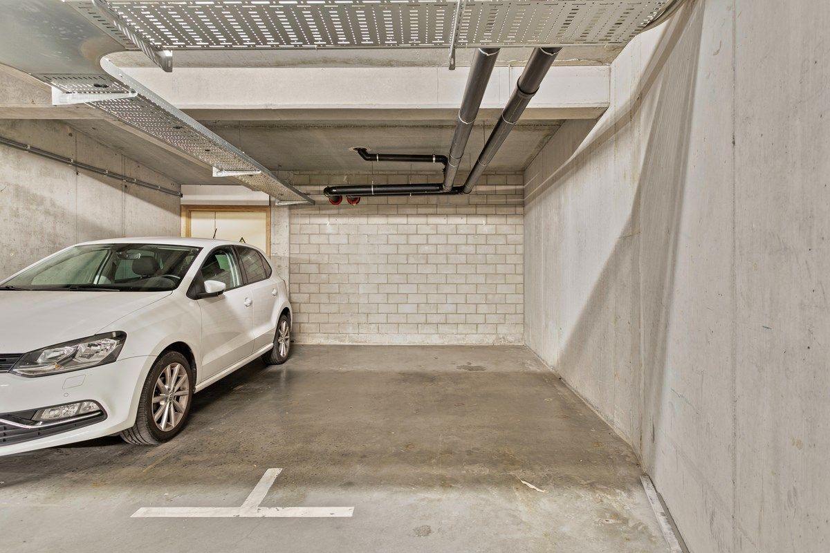 Modern en instapklaar appartement met 2 slaapkamers in hartje Kortrijk foto 16