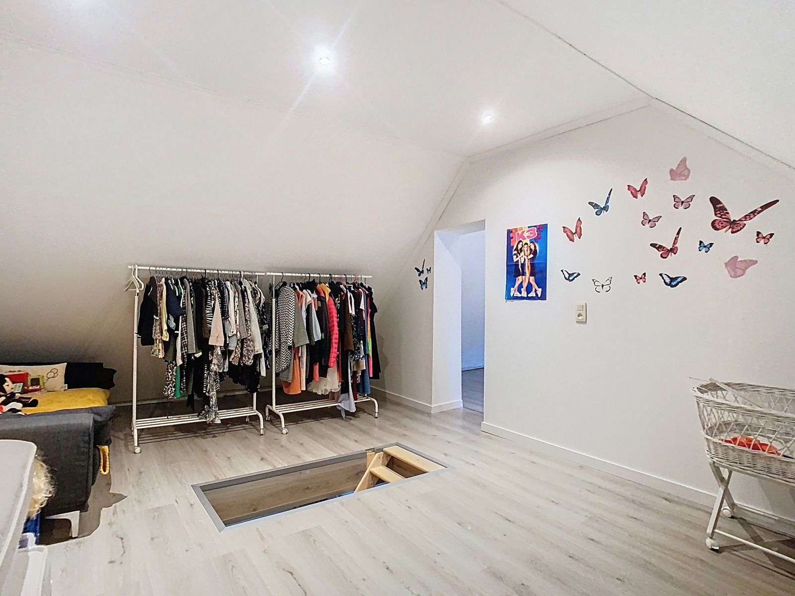 Zéér ruime gezinswoning met 6 SLPK én garage! foto 16