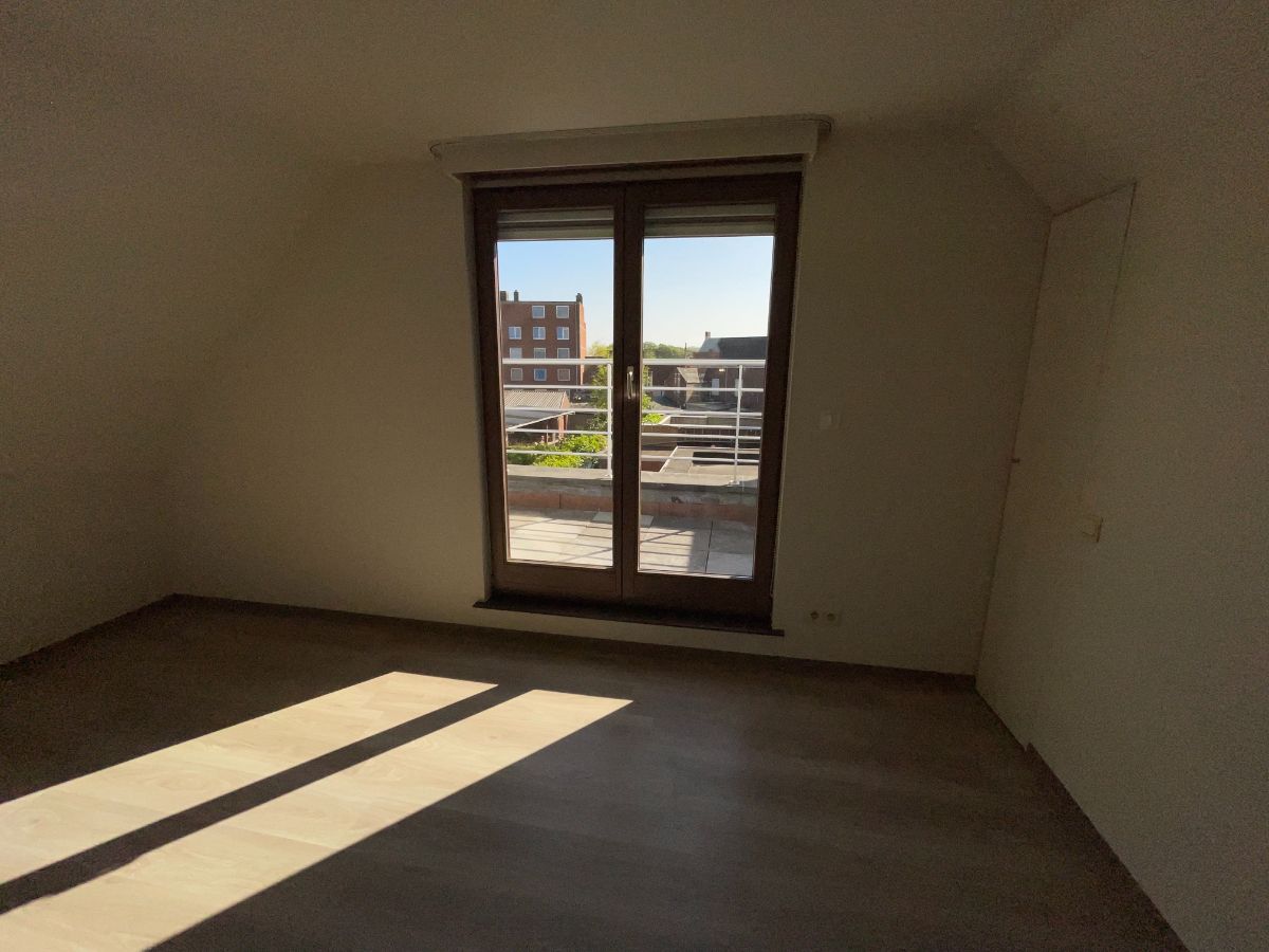 Ruim duplex-appartement + terrassen & garage foto 27