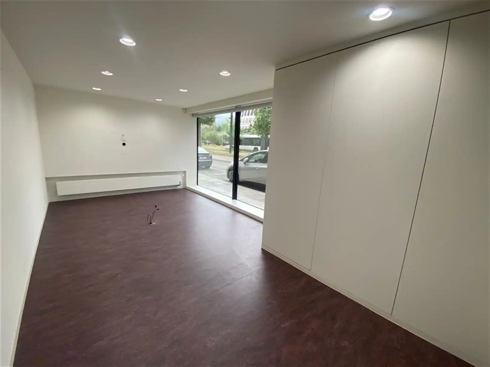 Gerenoveerd kantoor op commerciële zichtlocatie bij Zuidpark foto 6