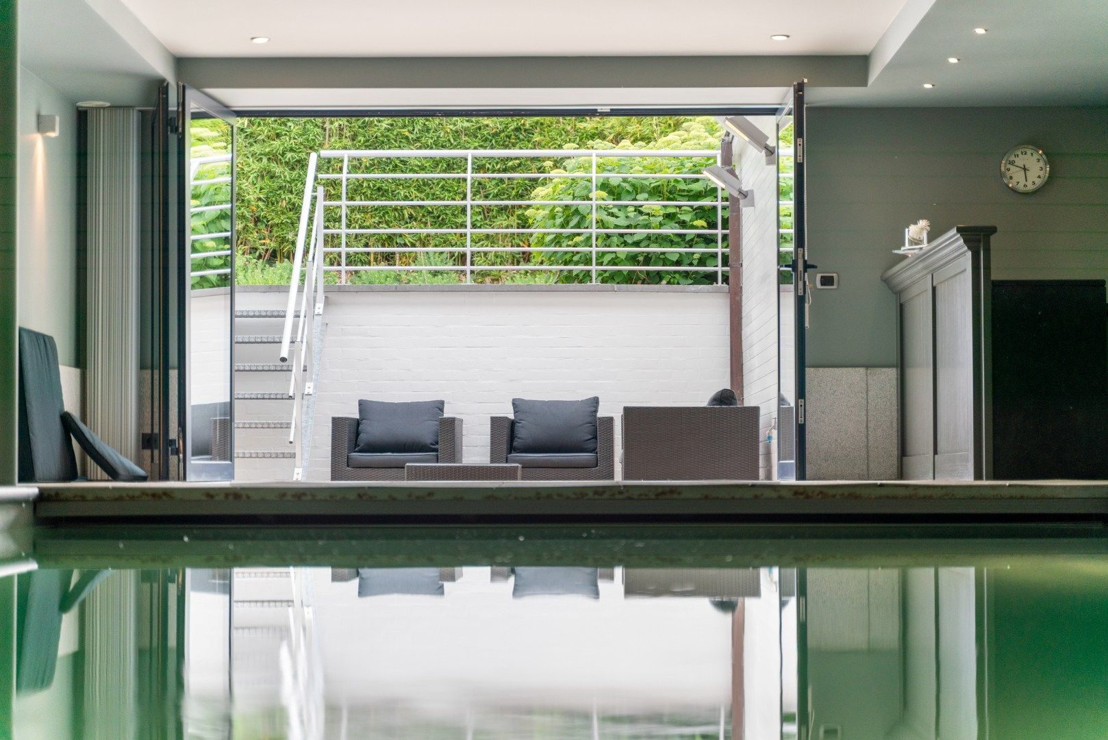 Unieke en speelse villa  met wellness foto {{pictureIndex}}