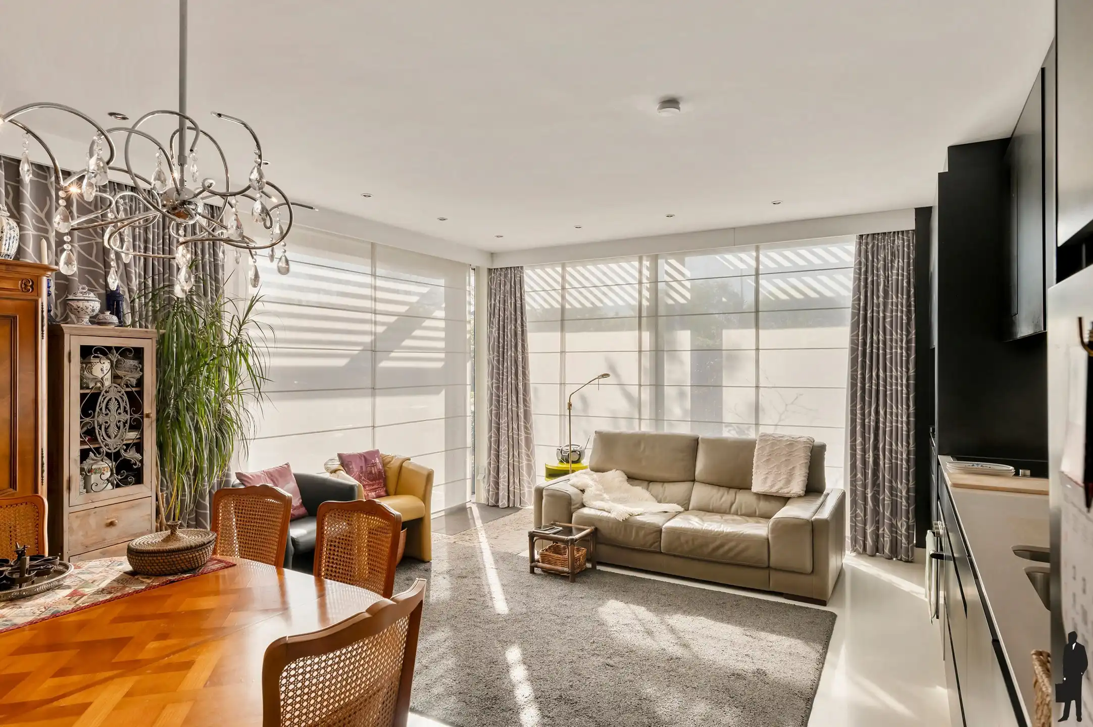 Ruime woning met zorgwoning foto 29