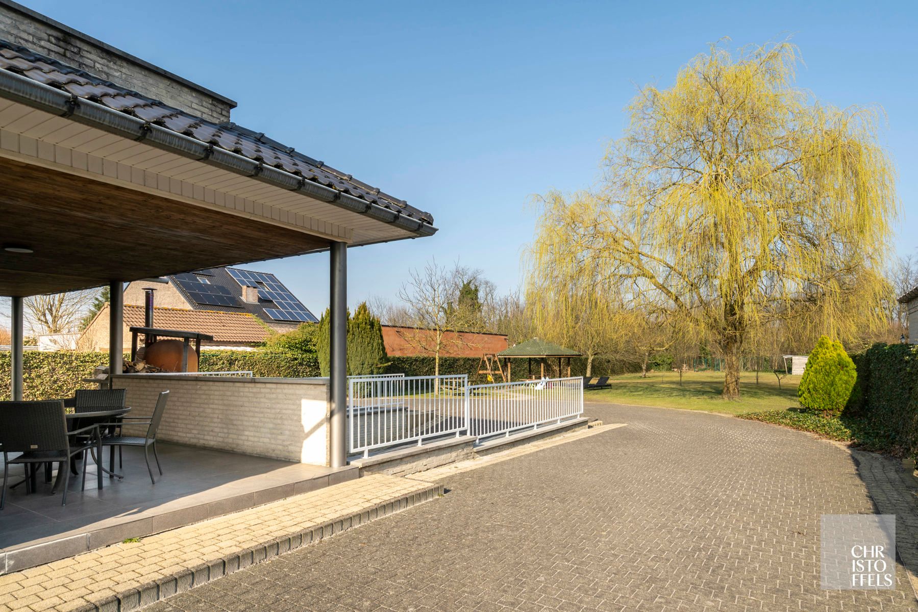 Ruime karakteristieke woning op een aangenaam perceel foto 32
