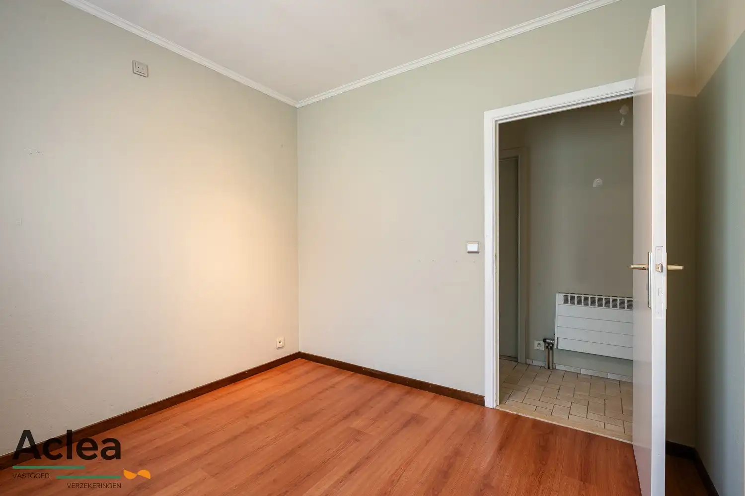 Vrijstaande woning op een zeer goede locatie in Vinderhoute. foto 18